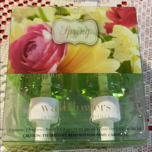 Bath and Body Works Wallflowers Spring 2 Pack